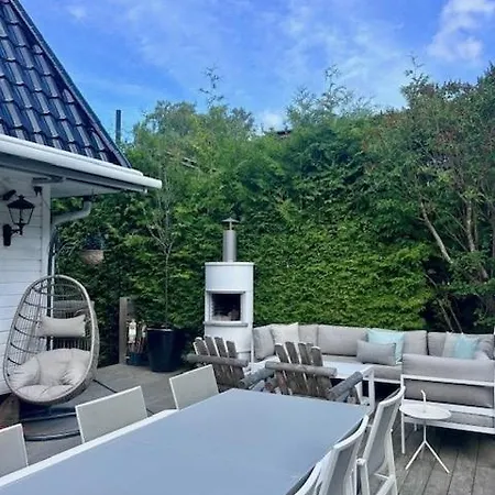 Seaside At Beautiful Bygdoy With Garden And Terraces, Close To Beach, Sights And 10 Min To Center Villa Oslo