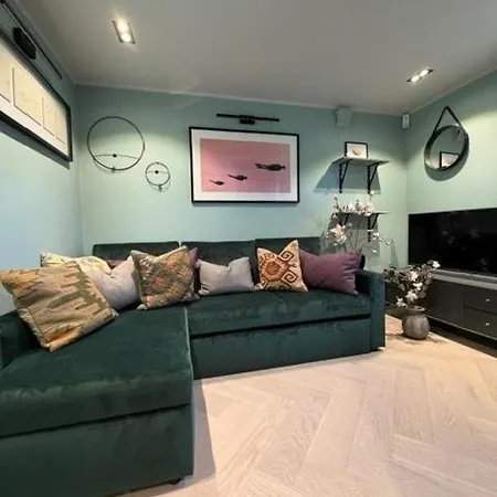 Seaside At Beautiful Bygdoy With Garden And Terraces, Close To Beach, Sights And 10 Min To Center * Oslo